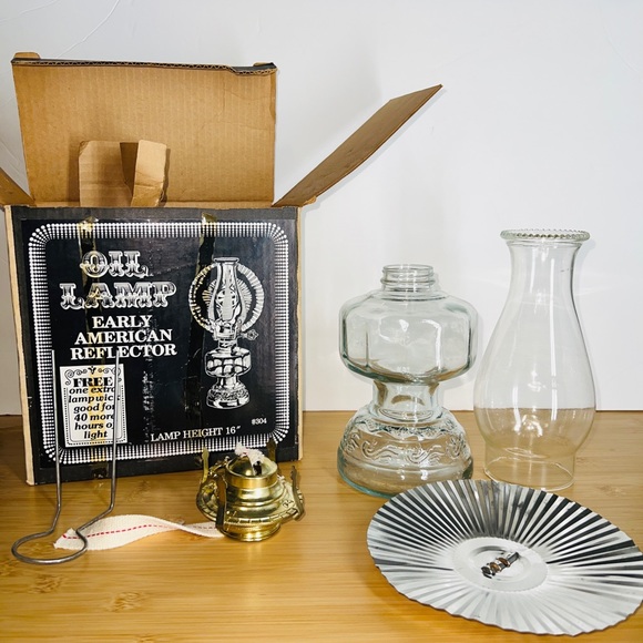 Vintage Oil Lamp - Picture 6 of 12